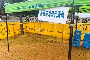 休斯：曼联很多问题源于边路 无球时拉什福德可能是联赛最差之一